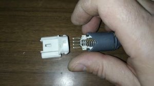 Снятие и ремонт концевика педали тормоза Renault Megan2