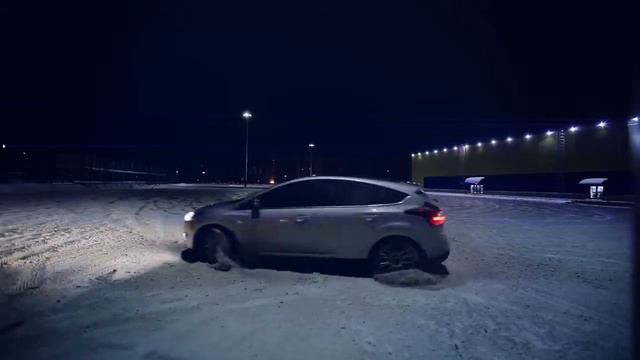 Каток на Ленте! ford focus 3.mp4 смотреть онлайн