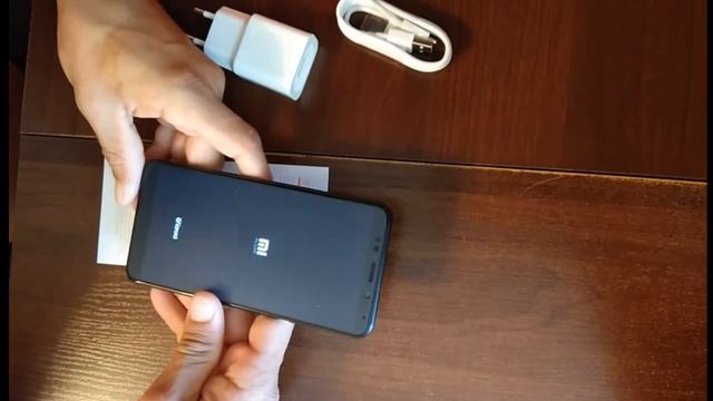 Xiaomi Redmi 5 Plus 4G Phablet 3GB RAM Глобальная версия - BLACK смотреть онлайн