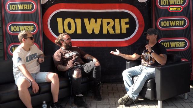 I Prevail Makes A Lions Playoffs Bet At Riff Fest 2023 смотреть онлайн