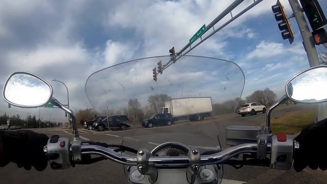 a very windy Wednesday on my suzuki boulevard m50 смотреть онлайн