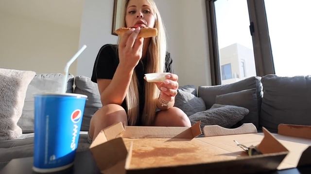 10,000 CALORIE CHALLENGE DESTROYED | GIRL VS FOOD смотреть онлайн