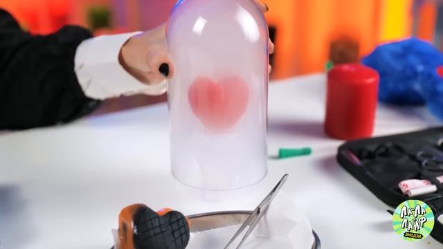 Из ЗАУЧКИ в УЭНСДЭЙ! ПРЕОБРАЖЕНИЕ с гаджетами и лайфхаками из ТикТока от Ла-Ла Лайф Эмодзи смотреть онлайн