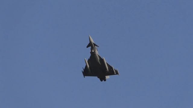 Austrian Air Force **Eurofighter** touch and go** at airport graz смотреть онлайн