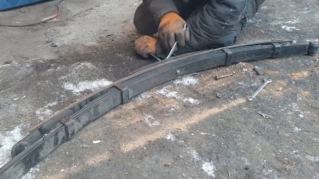 Переделка прицепа под рессоры от Москвича и УАЗа смотреть онлайн