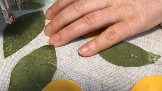 Оздоблення скатертини технікою аплікація смотреть онлайн