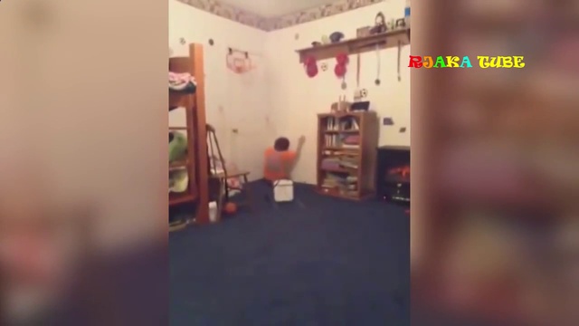 Неудачи, падения, приколы. Реальный инопланетянин. смотреть онлайн