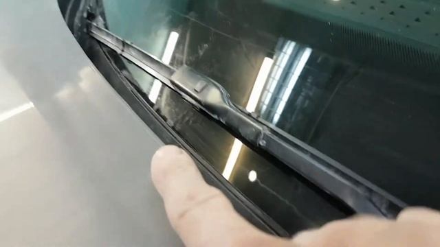 Как покрасить большой капот в маленьком гараже металликом без пятен ?! /переделка за рукожопами! смотреть онлайн