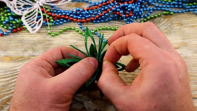 КАК сделать Новогодние ИГРУШКИ своими руками из фоамирана DIY Christmas tree toys  4