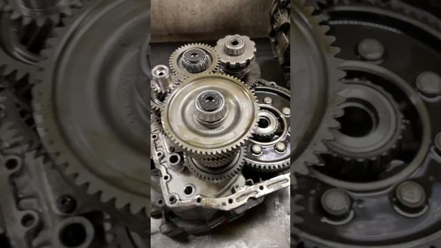 Руслан Петров