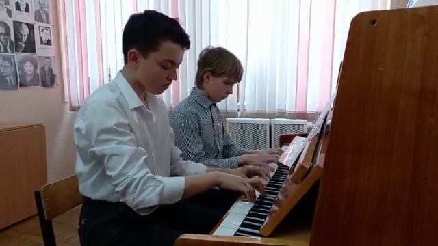Свиридов. Марш из к/ф Метель. Исп. Никита и Даниил. смотреть онлайн