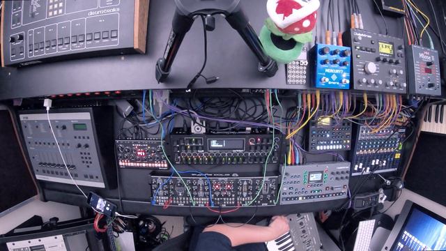 "Pressure" Melodic Techno Cirklon Fusion System 2 Octatrack Analog Heat Mercury 7 RNLA смотреть онлайн
