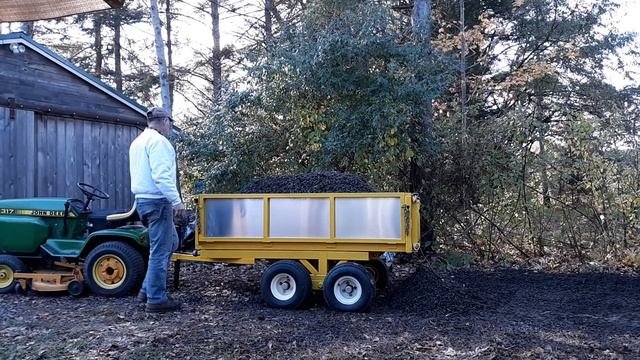 P.F. Engineering hydraulic dump trailer - first test with 3000 lbs! смотреть онлайн