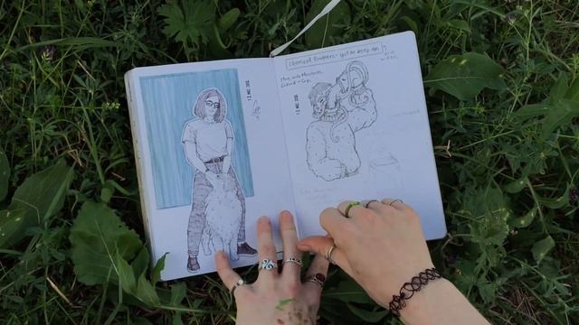 book 25 & 26 | SKETCHBOOK TOUR on the hill + trashy journal flip through смотреть онлайн