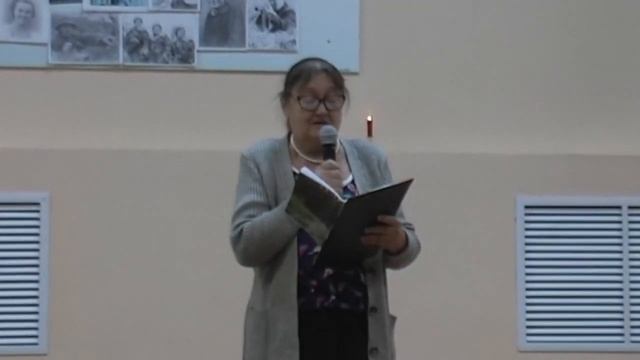 Арт-центр БИС. Стихи "День Победы" читает автор Лариса Поллак смотреть онлайн