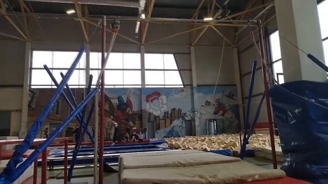ЛЮТАЯ ТРЕНИРОВКА В ГИМНАСТИЧЕСКОМ ЗАЛЕ ( оооочень много 360 ) смотреть онлайн
