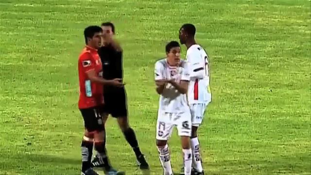 Player gets sent off for vicious elbow смотреть онлайн