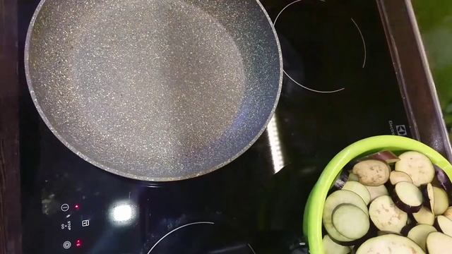 Обалденно вкусная закуска из баклажан за 30 минут!!!! #баклажаны #няшкавкусняшка #суперзакуска смотреть онлайн