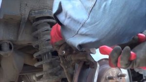 Замена задних тормозных колодок Mitsubishi ASX 1.6