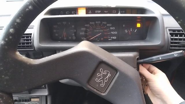 Another Hard Start Of A Peugeot 205 (With added bonus mouldy steering wheel!) смотреть онлайн