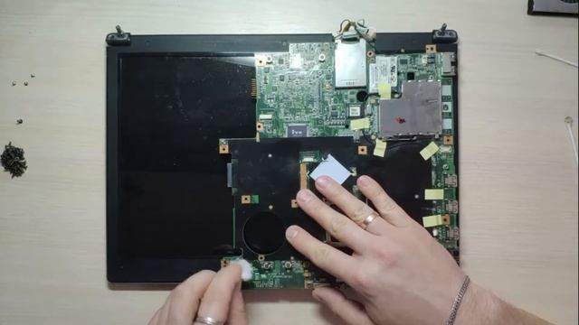 Разборка/сборка и чистка Asus F5VL (Cleaning and Disassemble Asus F5VL) смотреть онлайн