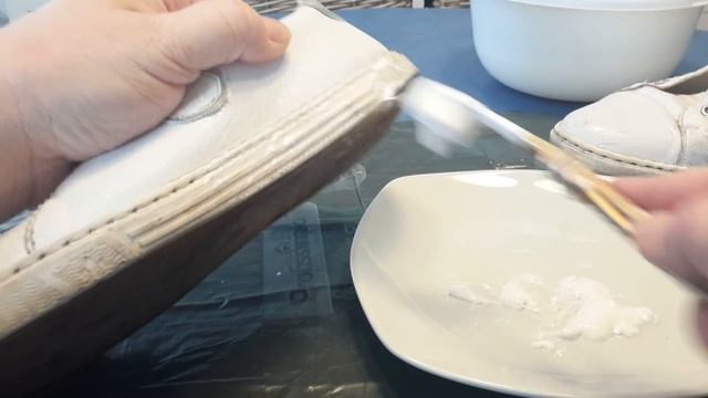 КАК БЫСТРО ОТБЕЛИТЬ БЕЛЫЕ КРОССОВКИ -ТУФЛИ -КЕДЫ смотреть онлайн