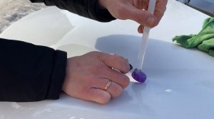 Как убрать ВМЯТИНУ на кузове АВТОМОБИЛЯ подручными средствами БЕЗ ПОКРАСКИ ЗА 5 минут (термо клеем)