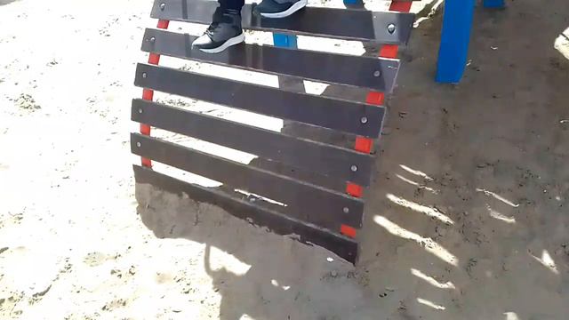 КАТАЕМСЯ НА РАЗНЫХ АТТРАКЦИОНАХ смотреть онлайн