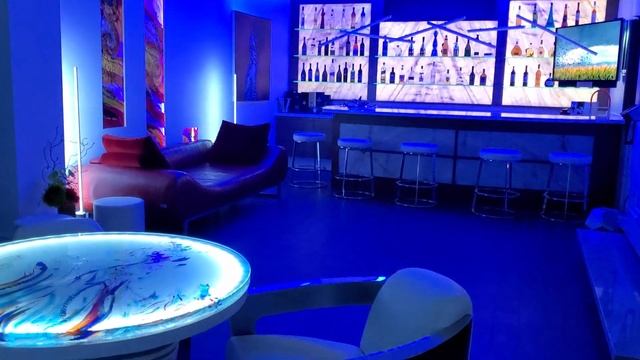 4K Thunder Transient 2 (Bang & Olufsen Beolab 18 & 19 vs. Philips Hue Signe and Hue HDMI Sync Box) смотреть онлайн