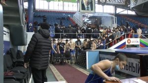 Взвешивание борцов до 51 и 55 кг.