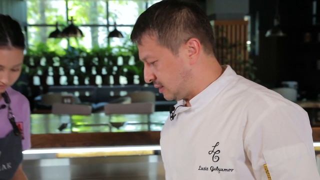 Best Chief Yassi: Готовим Креп Сюзетт с Лазизом Гулямовым в «Пастернак» | + Рецепт смотреть онлайн