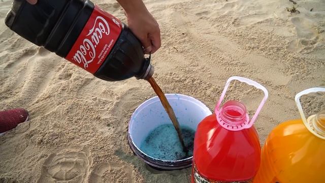 Mirinda Mix-it, 7up, Fanta, Pepsi, Coca Cola vs Mentos Underground смотреть онлайн