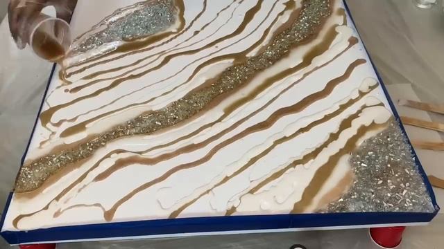 Geode Art DIY || Gold & Cream Resin Wall Art смотреть онлайн