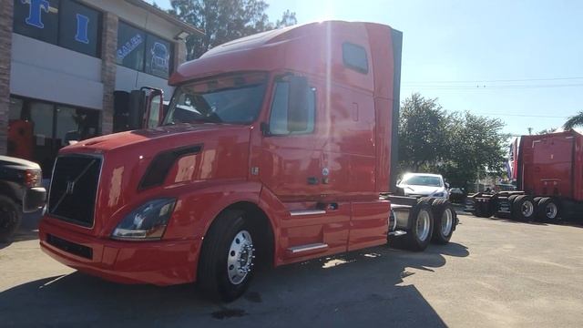 2016 Volvo 670 смотреть онлайн