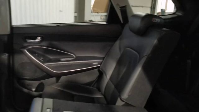 Hyundai Grand Santa Fe (2016) 80029