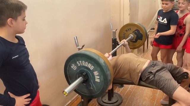 Жмём свой собственный вес ! смотреть онлайн
