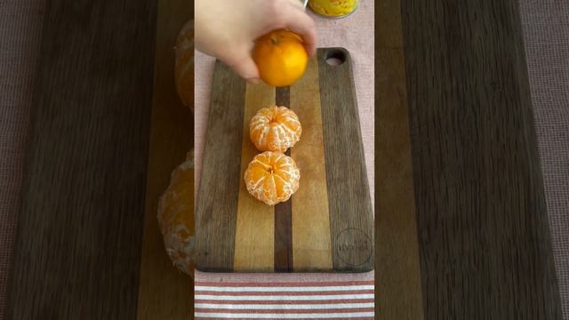 Салат с курицей и мандаринами на новогодний стол. Рецепт в комментариях #сала #новогоднийстол2024 смотреть онлайн