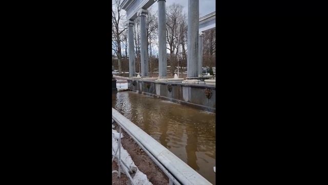 Эзотерическая прогулка по нижнему парку Петергофа смотреть онлайн