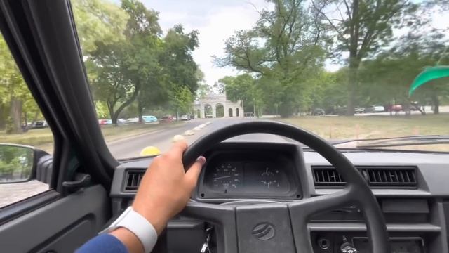 Одесса 25 мая 2022. Снимаем за 100 долларов номер в самом дорогом отеле города и гоняем на Таврии. смотреть онлайн