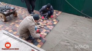 укладка тротуарной плитки, старый город три цвета