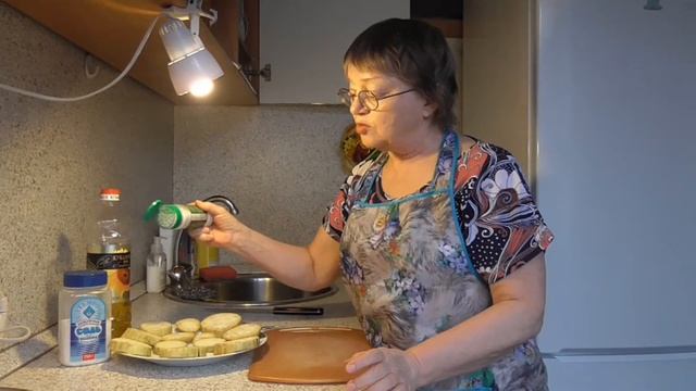 Баклажаны с чесноком и сыром – ВКУСНЫЙ И ПРОСТОЙ РЕЦЕПТ смотреть онлайн