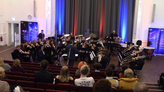 "The Paragon" - Sutton. Cornet soloist: Kyle Lawson смотреть онлайн