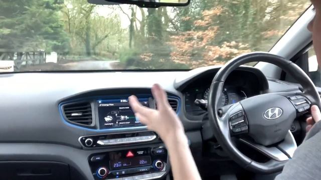 2017 Hyundai Ioniq Hybrid HEV Review смотреть онлайн