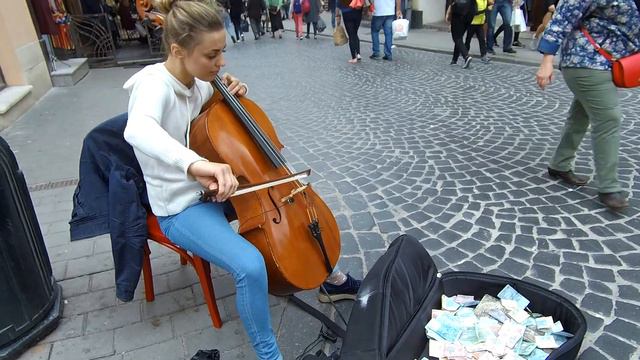 Чарівна віолончель в центрі Львова смотреть онлайн