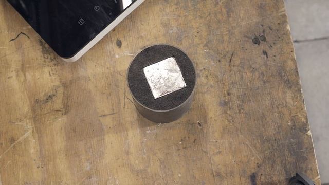Casting a Heavy Lead Cube - Element Cube Collection смотреть онлайн