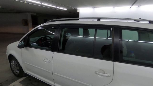 Volkswagen Touran I Рестайлинг EcoFuel 1.4 AMT (150 л.с.) 2009 смотреть онлайн