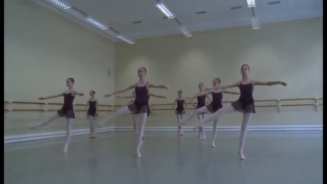 【Ballet】Vaganova 3rd grade class смотреть онлайн