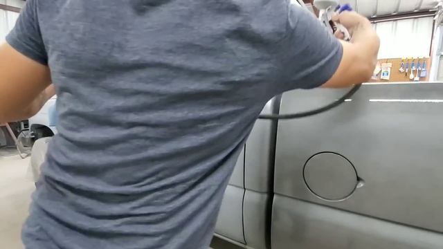 Let's Spray - Ebay's $100 Paint Kit (Gun Metal Metallic) смотреть онлайн