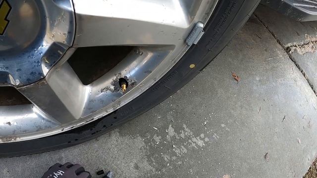 HOW TO CHECK & SET TIRE PRESSURE ON ANY VEHICLE. BYPASS MALFUNCTIONING TPMS SENSORS смотреть онлайн