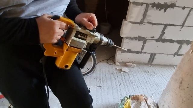 Перфоратор Einhell BBH 850/1, 850 Вт смотреть онлайн